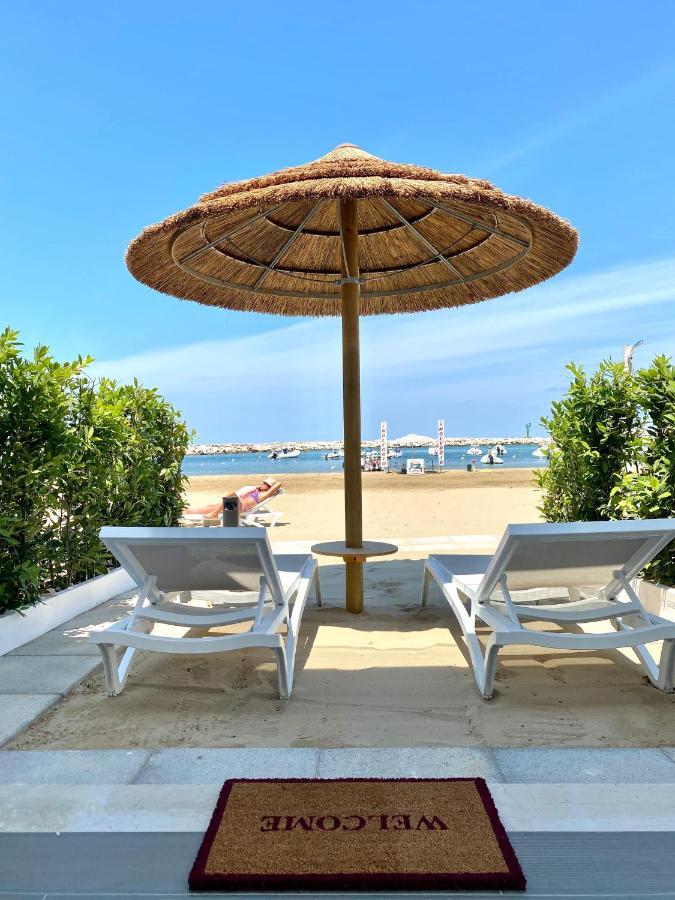 Bed and breakfast Marina Bay Suites